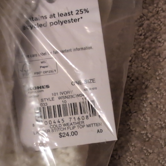 Sonoma White Beanie with Pom and Mittens NWT - Picture 4 of 5